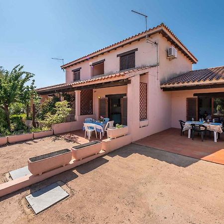 Apartment In San Teodoro 23143 エクステリア 写真